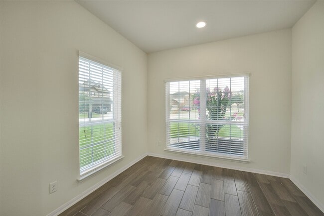 Building Photo - 10502 Chestnut Path Way