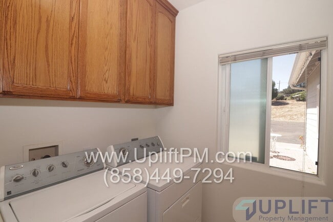 Building Photo - 22845 Vista Ramona Rd