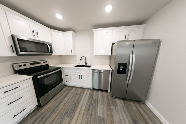 Building Photo - 366 SE 85th Rd