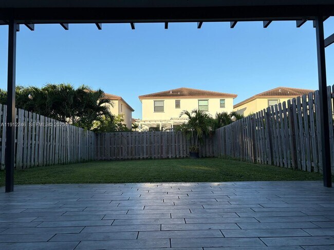 Building Photo - 25282 SW 108th Ave