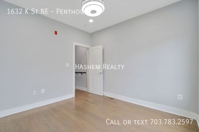 Building Photo - 1632 K St NE