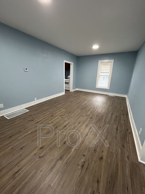 Building Photo - 113 W Forest St