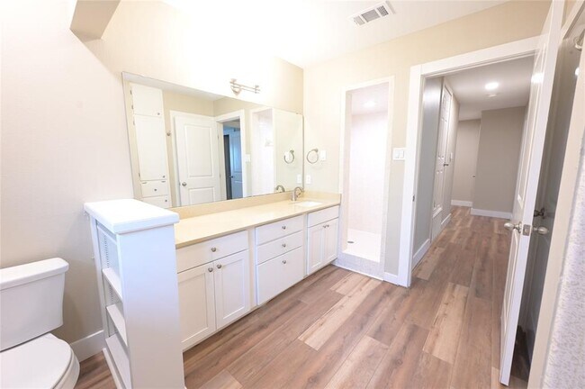 Building Photo - 2106 S Colorado St