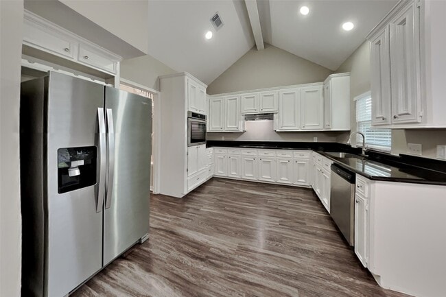 Building Photo - 702 Fernglade Dr