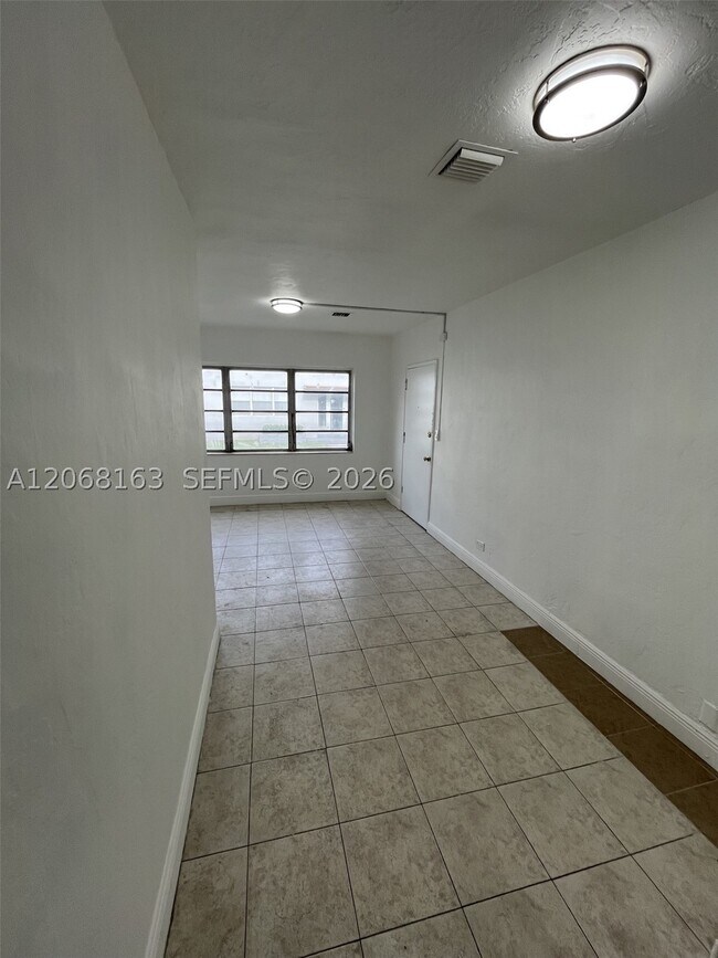 Building Photo - 3911 W Flagler St