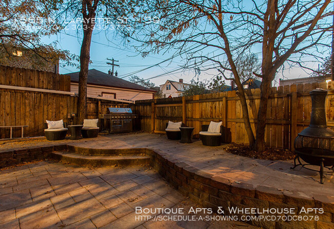 Building Photo - Boutique Apartments