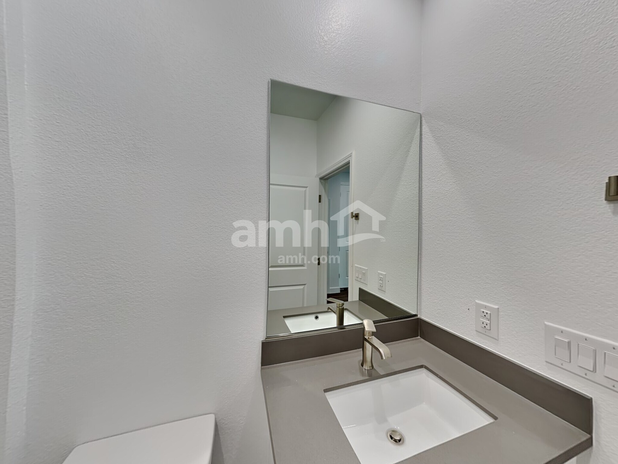Building Photo - 10385 Bee Balm St