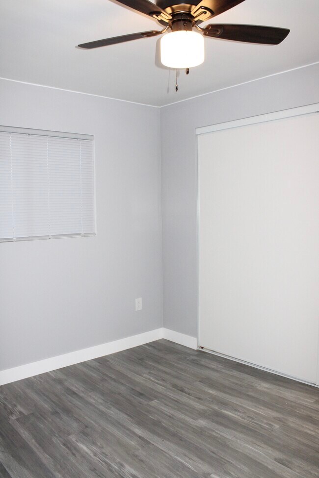 Building Photo - 10252 Vena Ave