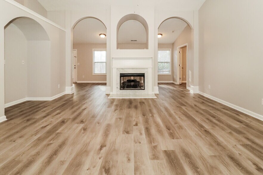 Building Photo - 949 Simonton Glen Dr SE