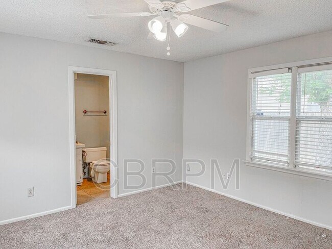 Building Photo - 3418 26th St