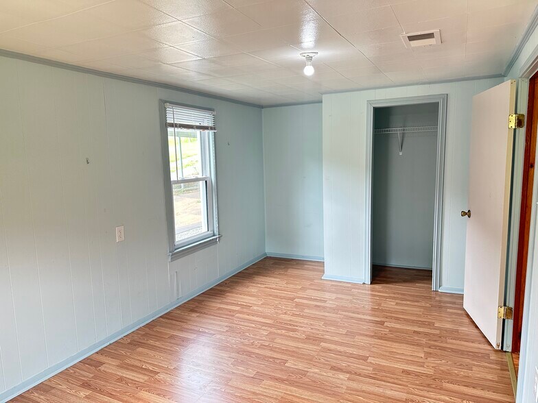 Bedroom 2 - 479 Edwin Blevins RD