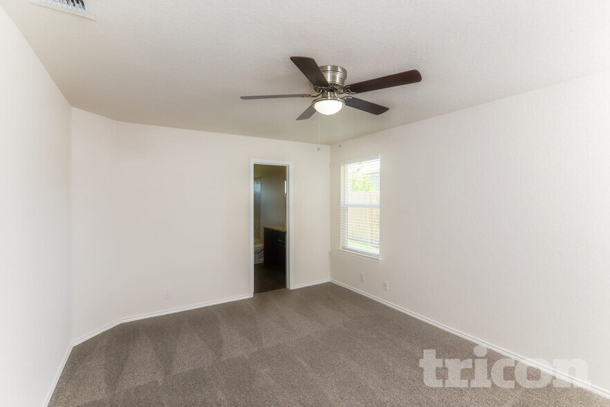 Building Photo - 15406 Shortwing