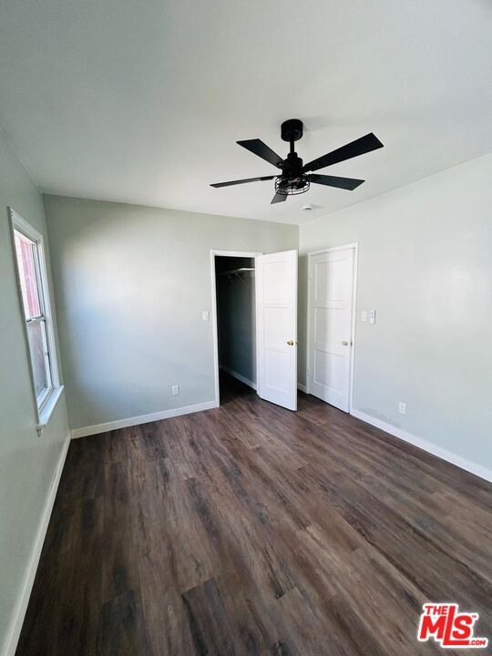 Building Photo - 1029 W 84th St