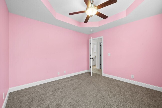 Building Photo - 3 Bed 2/2 Bath home nestled on an Acre of ...