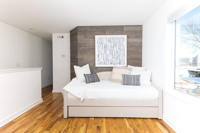 Building Photo - 5604 New York Ave