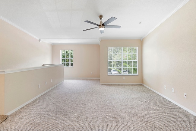 Building Photo - 3-Bed/2 Bath Gated Condo Fantastic Amenities!