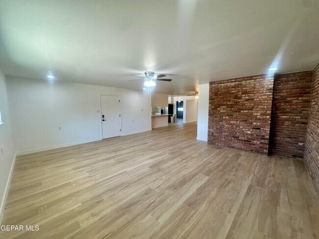 Building Photo - 4128 Perth Dr