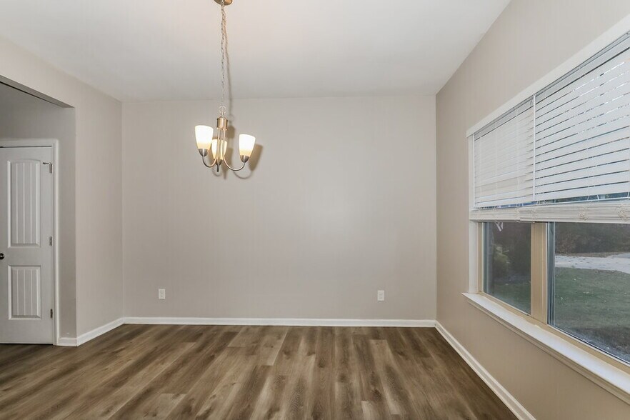 Building Photo - 11097 Wind Ridge Dr