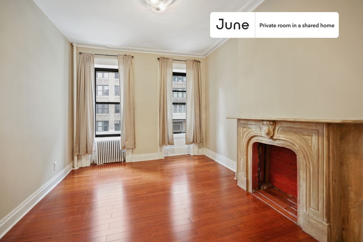 Building Photo - Room in Shared 3 bed/2 bath home