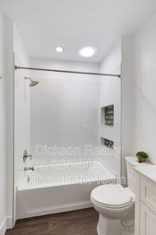 Building Photo - 309 4th St