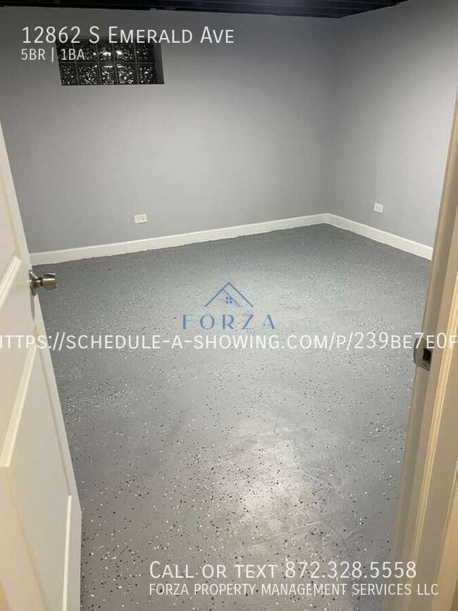 Building Photo - 12862 S Emerald Ave