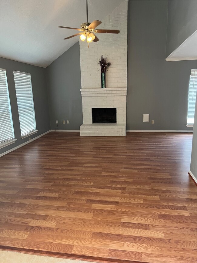 Building Photo - 2526 Knights Cir