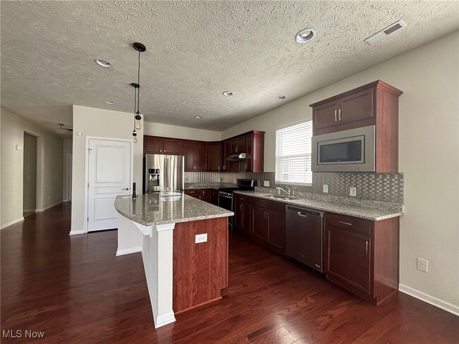 Building Photo - 522 Heritage Woods Dr