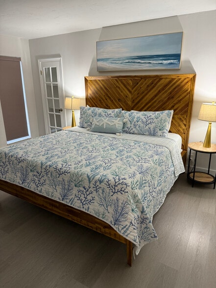 Building Photo - 405 Hendricks Isle