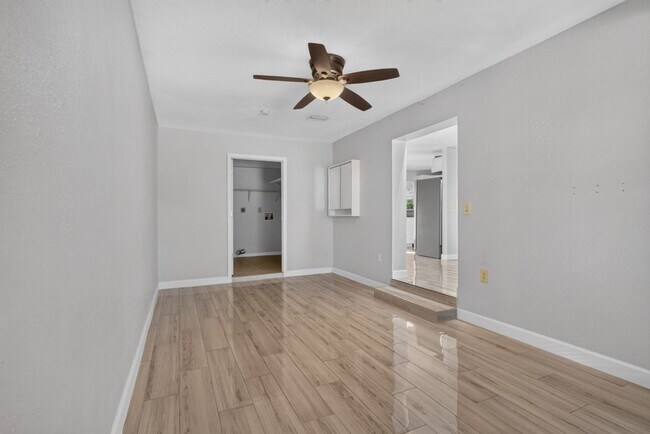 Building Photo - Cute 3/2 home in Orange Park