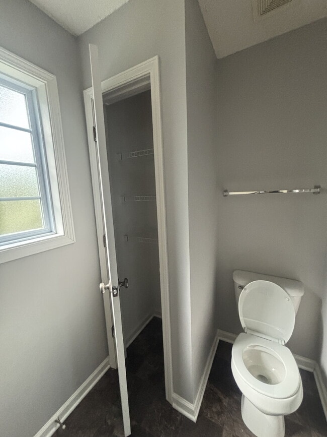 Building Photo - 1318 Whetstone Ct