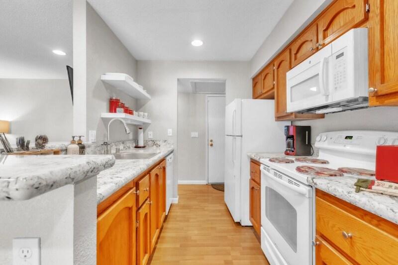 Building Photo - 2474 Larkspur Ln