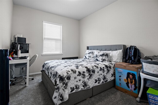 Building Photo - 622 Little Cypress Ln