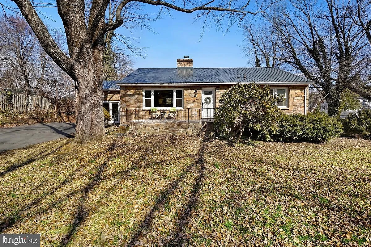 Building Photo - 87 Fisher Ln
