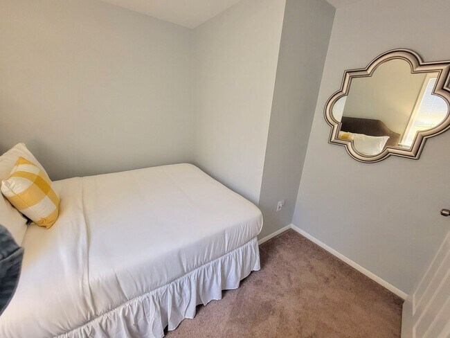 Building Photo - 202 Glen Rd