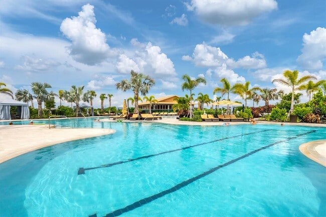 Building Photo - 3293 Hilltop Cir