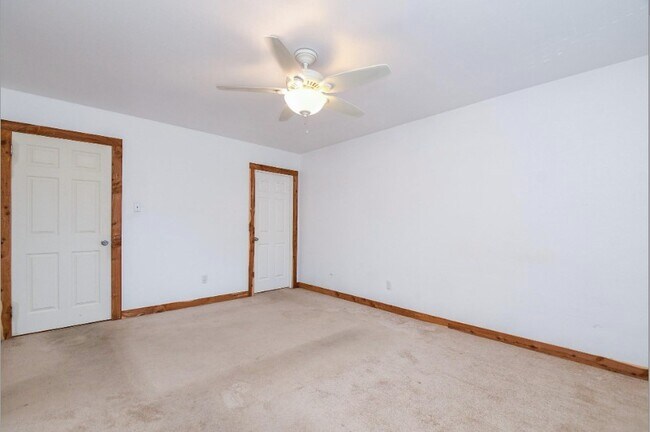 Building Photo - 7233 Beechnut St
