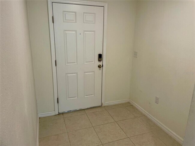 Building Photo - 348 Towns Cir