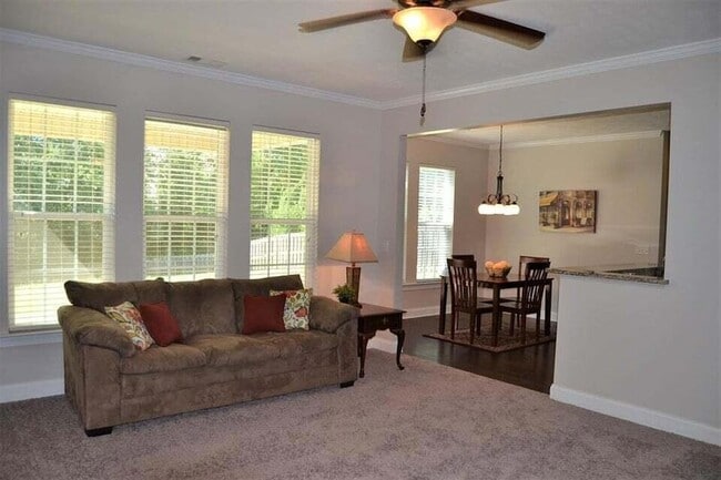 Building Photo - 2612 Waites Dr