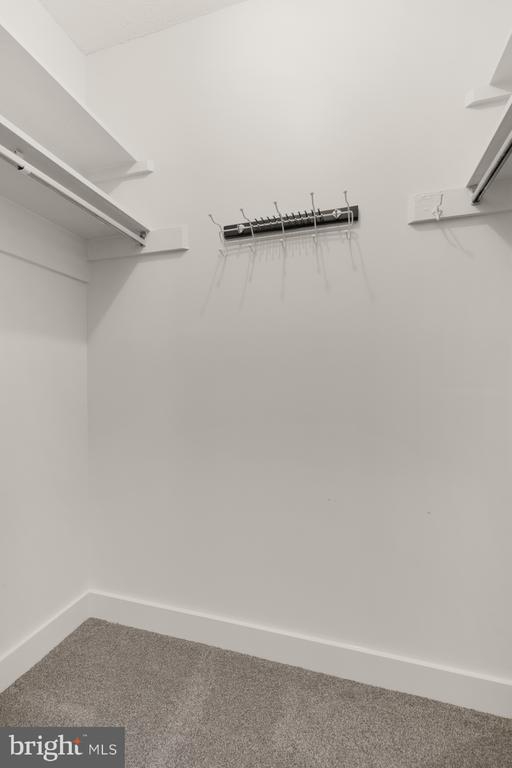 Building Photo - 4141 Henderson Rd