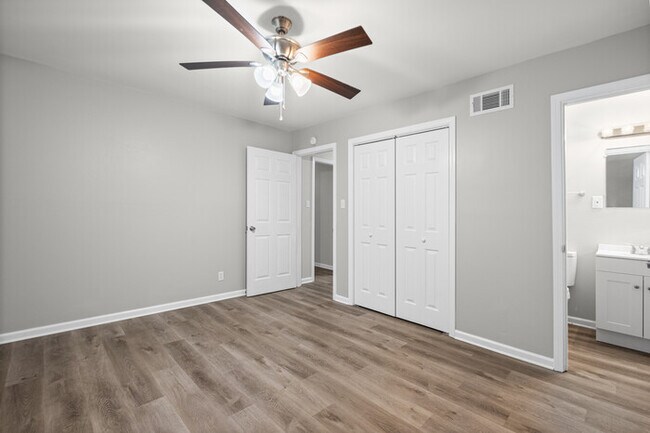 Building Photo - 1381 Laudeen Dr