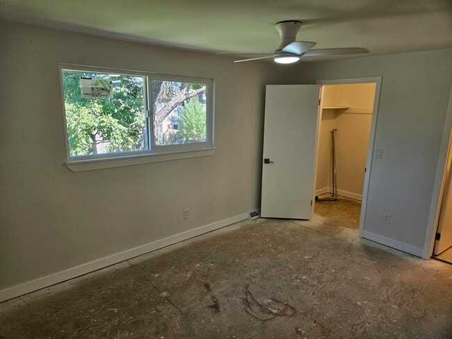 Building Photo - 5060 E Hinsdale Pl