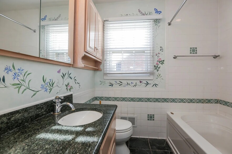 Building Photo - 226 S Prospect Ave