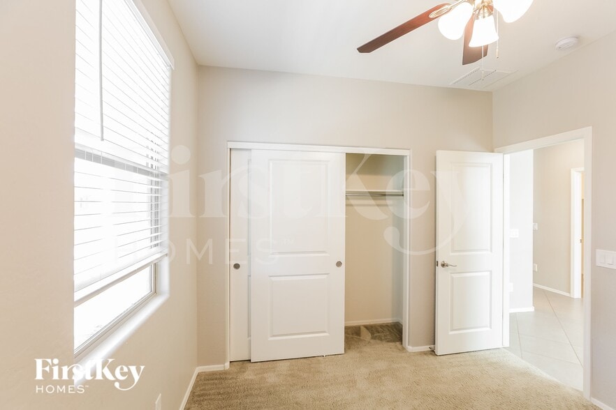 Building Photo - 22464 Via Del Oro