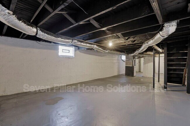 Building Photo - 1544 Granville St