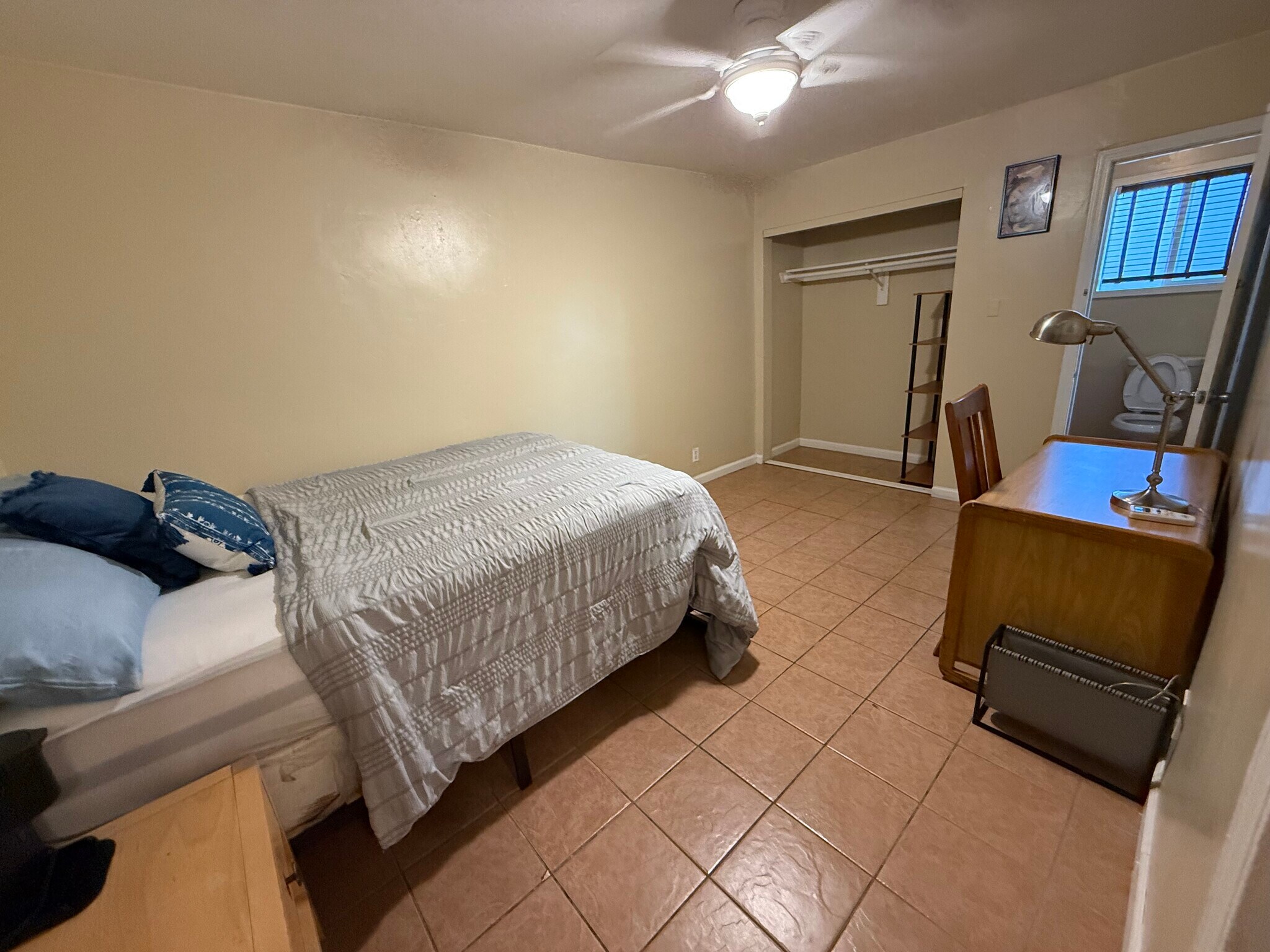 Building Photo - 5809 Lindo Paseo