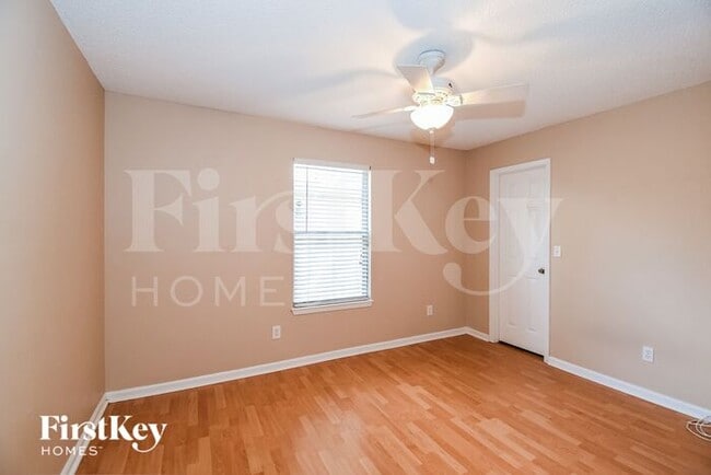 Building Photo - 5221 Glen Alan Ct S