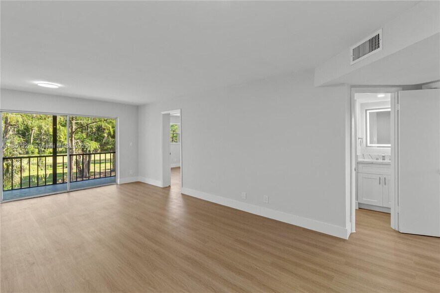 Building Photo - 7900 Colony Cir S