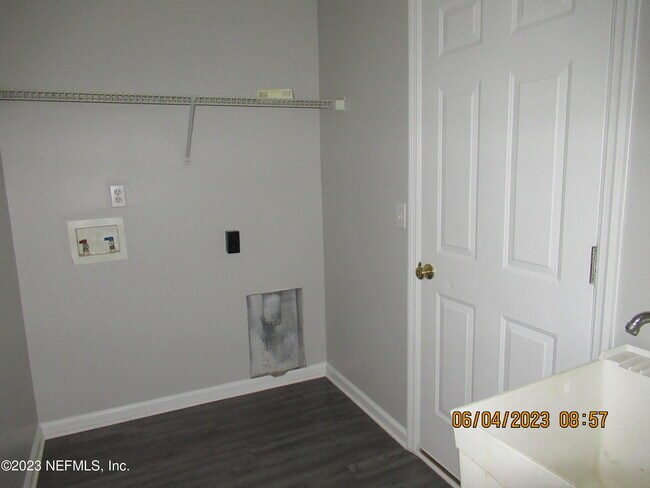 Building Photo - 349 Turtle Dove Dr
