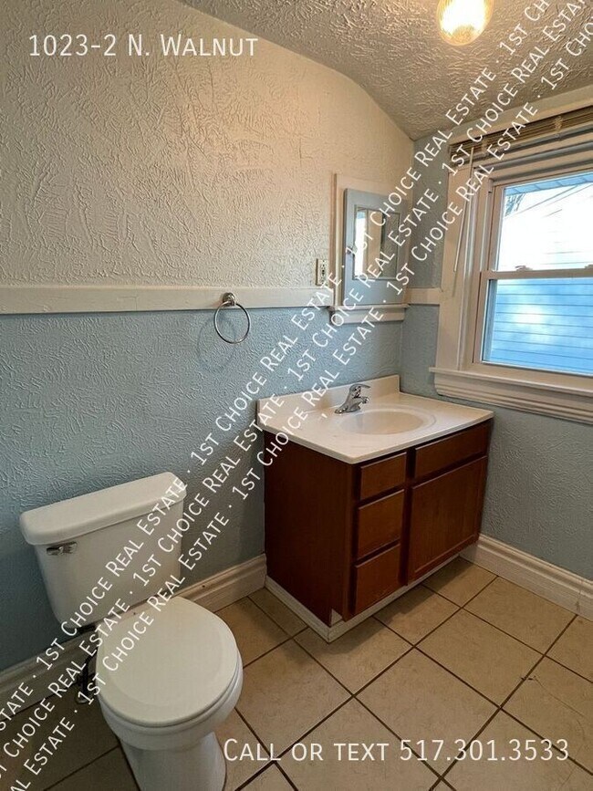 Building Photo - 1023-2 N. Walnut-