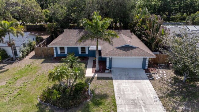 Building Photo - 3525 Riviera Dr